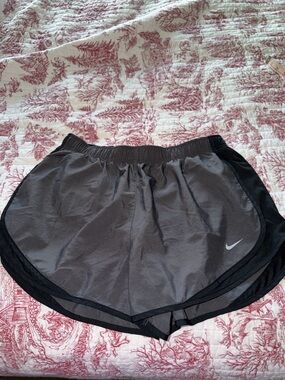 Nike Tempo Women's Dri-FIT Mid-Rise Brief-Lined Running Shorts